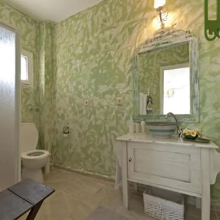 5 Tas Boutique Hotel Homestay *