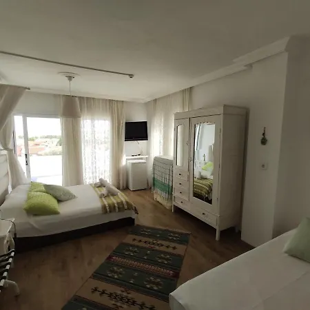 5 Tas Boutique Hotel Homestay Alacati